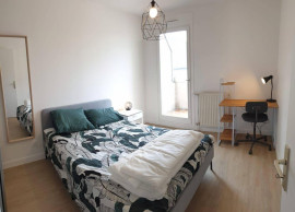 
                                                                                        Location
                                                                                         T4 meublé de 90 m² avec balcons, parking fermé