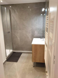 
                                                                                        Location
                                                                                         T4 meublé de 90 m² avec balcons, parking fermé