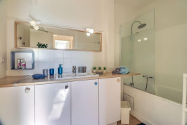 
                                                                                        Location
                                                                                         🏡 T4 Meublé et équipé à Nîmes Centre ✨🏡