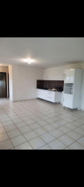
                                                                                        Location
                                                                                         T4 plein sud