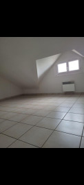 
                                                                                        Location
                                                                                         T4 plein sud