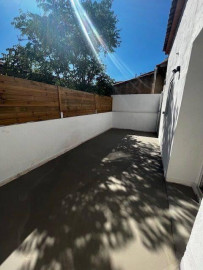 
                                                                                        Location
                                                                                         T4 refait à neuf avec terrasse plein sud et garage