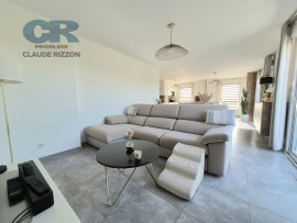 
                                                                                        Vente
                                                                                         T5 ATTIQUE YUTZ