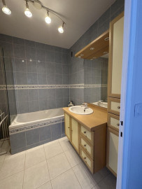 
                                                                                        Location
                                                                                         T5 meublé à louer 94320 Thiais quartier scolaire