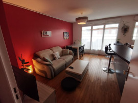 
                                                                                        Location
                                                                                         T5 sur toit avec terrasse sur le ciel de Massy