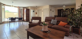 Vente
TALUYERS- T4 de 80 m² + terrasse + parking + cave