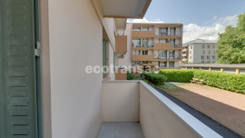 Vente
TASSIN-LA-DEMI-LUNE – 56 m² T3 avec balcons - rez de chaussée surélevé - cave - Entièrement rénové - Emplacement stratégique