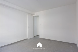
                                                                                        Location
                                                                                         Terminus Saint Charles