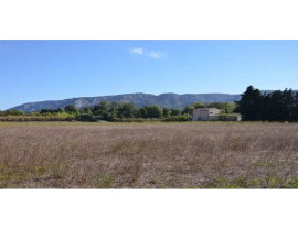 
                                                                                        Vente
                                                                                         Terrain à vendre à vocation hôtelière de 18.500 m² divisible à partir de 9000 m² proche d'Avignon en Provence dans le Vaucluse