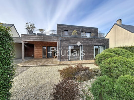 
                                                                                        Vente
                                                                                         TORIGNY LES VILLES, Maison récente avec vie de plain-pied de