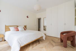 
                                                                                        Location
                                                                                         Magnifique 3 pièces meublé à Paris 9