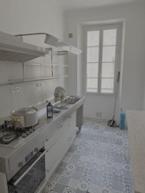 
                                                                                        Location
                                                                                         Très beau 5 pièces - carré d'or de Nice