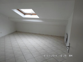 
                                                                                        Location
                                                                                         Tres beau F3 en Duplex entierement carreler