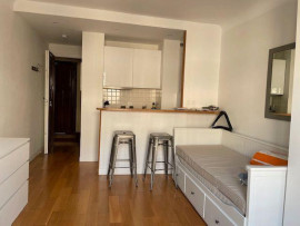 
                                                                                        Location
                                                                                         Très beau studio, 21m2, 4eme étage