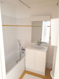 
                                                                                        Location
                                                                                         Très beau studio meublé à 300 m campus Tréfilerie