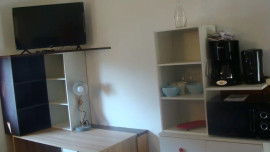 
                                                                                        Location
                                                                                         Très beau studio meublé de 18m²