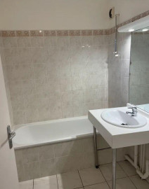 
                                                                                        Location
                                                                                         Très beau T2 avec balcons à Nantes Beauséjour