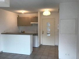 
                                                                                        Location
                                                                                         Très beau T2 Toulouse, quartier Raisins