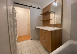 
                                                                                        Location
                                                                                         Très bel appart 3P 75 m2 890 euros à Toulouse