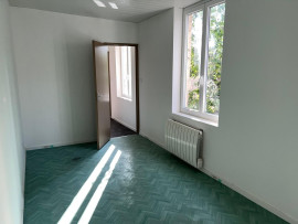 
                                                                                        Location
                                                                                         Très bel Appartement en duplex, très lumineux