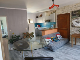 
                                                                                        Location
                                                                                         Tres bel appartement ensoleille