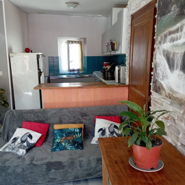 
                                                                                        Location
                                                                                         Tres bel appartement ensoleille