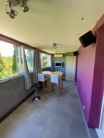 
                                                                                        Location
                                                                                         Très bel appartement meublé,avec garage,