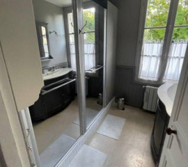 
                                                                                        Colocation
                                                                                         Très belle maison avec grands espaces communs