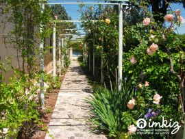 
                                                                                        Vente
                                                                                         Très joli plain-pied 5 pièces écoles à pied