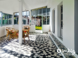 
                                                                                        Vente
                                                                                         Très joli plain-pied 5 pièces écoles à pied