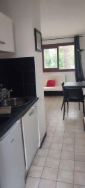 
                                                                                        Location
                                                                                         Très joli studio meublé 19m²