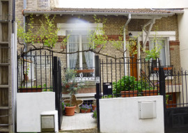 Location
très jolie Maison indépendante (loyer tout inclus)