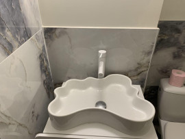 
                                                                                        Location
                                                                                         Triangle d’or 2 pièces de 50m2 au sol meubles 810€