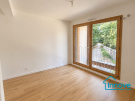 
                                                                                        Vente
                                                                                         TRIPLEX 4 CHAMBRES