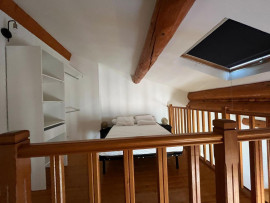 
                                                                                        Location
                                                                                         Triplex en open space