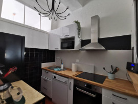 
                                                                                        Location
                                                                                         Trois pièces hyper centre