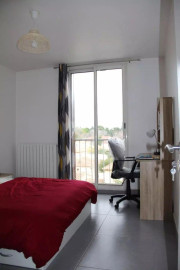 
                                                                                        Colocation
                                                                                         Une chambre dispo dans belle coloc 62m²