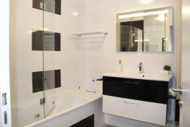 
                                                                                        Colocation
                                                                                         Une chambre dispo dans belle coloc 62m²