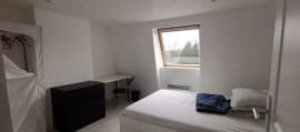 
                                                                                        Colocation
                                                                                         Une chambre dispo dans coloc 80m² avec jardin
