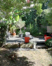 
                                                                                        Colocation
                                                                                         Une chambre dispo dans une belle coloc avec jardin