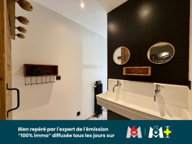 
                                                                                        Vente
                                                                                         Une maison à usage d'habitation avec dépendances, étang et terrain attenant et non attenant