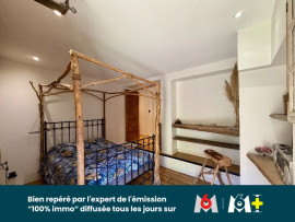 
                                                                                        Vente
                                                                                         Une maison à usage d'habitation avec dépendances, étang et terrain attenant et non attenant