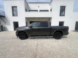 
                                                                                        Utilitaire
                                                                                         Utilitaire - Dodge Ram 1500 CREW CAB 5.7 V8 LARAMIE SPORT PACK BLACK GPL - 79970€