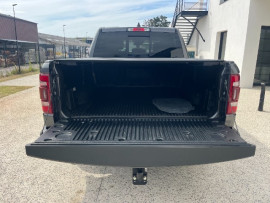 
                                                                                        Utilitaire
                                                                                         Utilitaire - Dodge Ram 1500 CREW CAB 5.7 V8 LARAMIE SPORT PACK BLACK GPL - 79970€