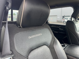 
                                                                                        Utilitaire
                                                                                         Utilitaire - Dodge Ram 1500 CREW CAB 5.7 V8 LARAMIE SPORT PACK BLACK GPL - 79970€