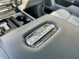 
                                                                                        Utilitaire
                                                                                         Utilitaire - Ford F150 LIMITED SUPERCREW POWERBOOST HYBRIDE - 109970€