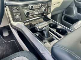 
                                                                                        Utilitaire
                                                                                         Utilitaire Pick-up - Ford F150 LIMITED SUPERCREW POWERBOOST HYBRIDE - 99970€