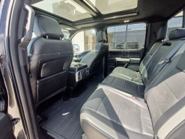 
                                                                                        Utilitaire
                                                                                         Utilitaire Pick-up - Ford F150 RAPTOR 3.5 V6 SUPERCREW - 74970€