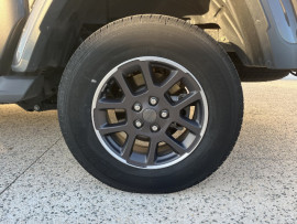 
                                                                                        Utilitaire
                                                                                         Utilitaire Pick-up - Jeep Gladiator OVERLAND 3.0 V6 MULTIJET - 64970€