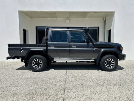 
                                                                                        Utilitaire
                                                                                         Utilitaire Pick-up - Toyota Grj79 DC LX DOUBLE CABINE V6 4.0L - 104970€